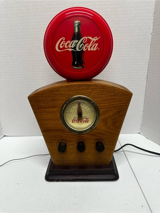 Coca Cola Other - Coca Cola Red and Wood-Tone Tabletop Radio Accent Read Description
